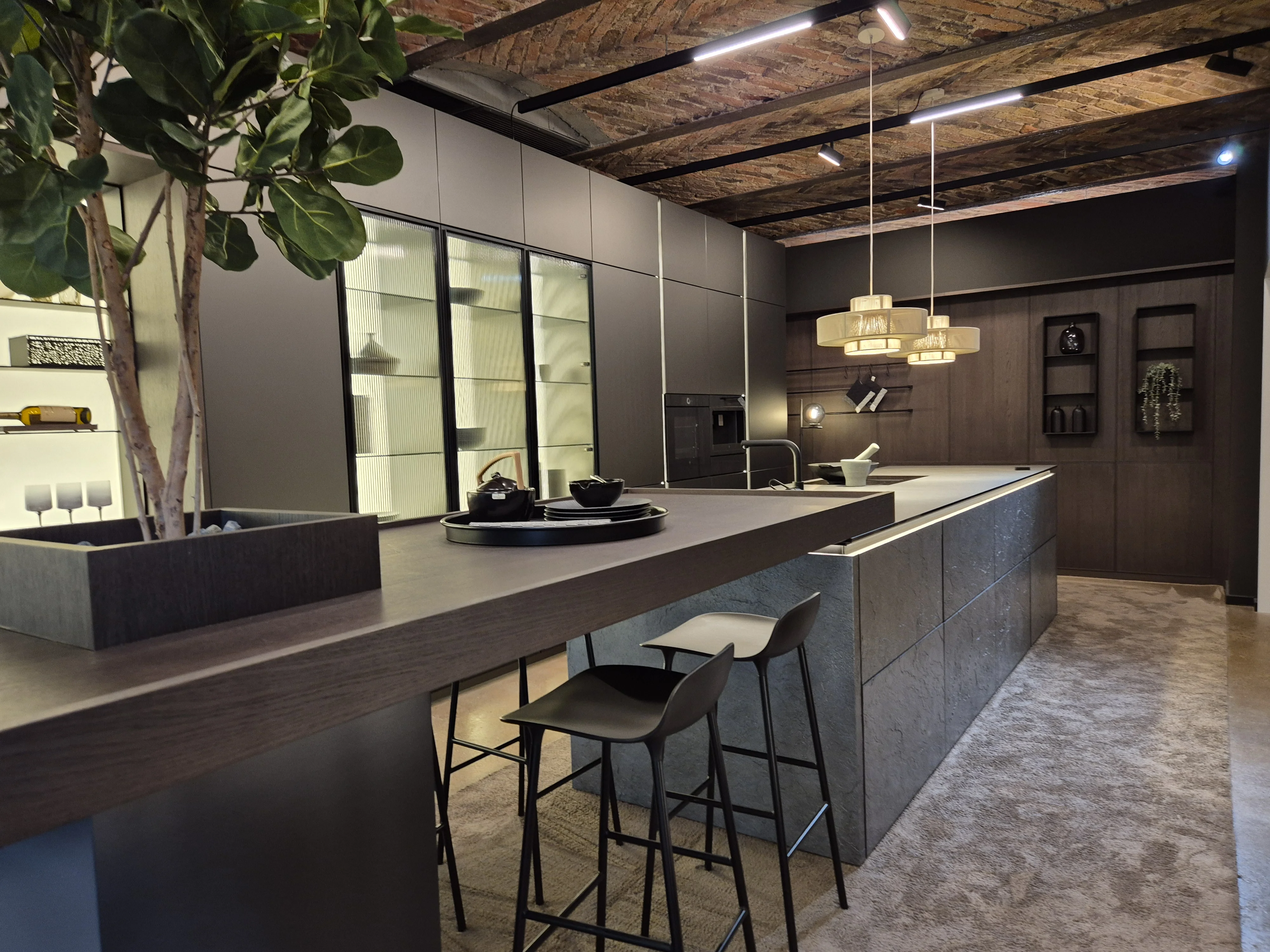 Moderne Küche von HMA Interior — Küchenumbau Zürich